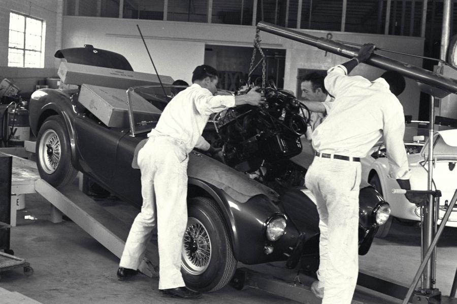  AC Cobra (Mk II) 1963 года  (фото 26 из 32)